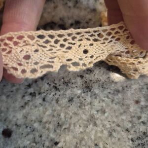 Lace, Crocheted Cotton Peach 3/4" wide x 7 yds